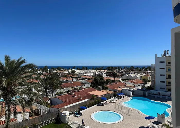 Tamaran Sky Апартаменти *